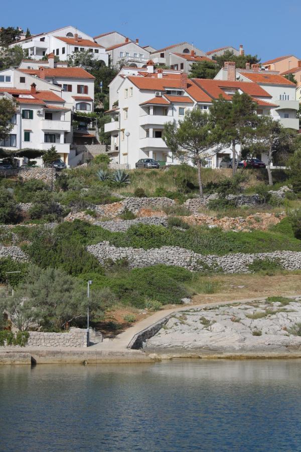 Apartments With A Parking Space Mali Losinj Exterior photo